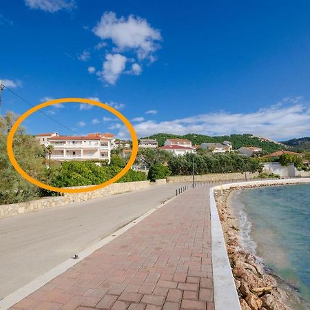 Apartments Marijana Banjol ภายนอก รูปภาพ