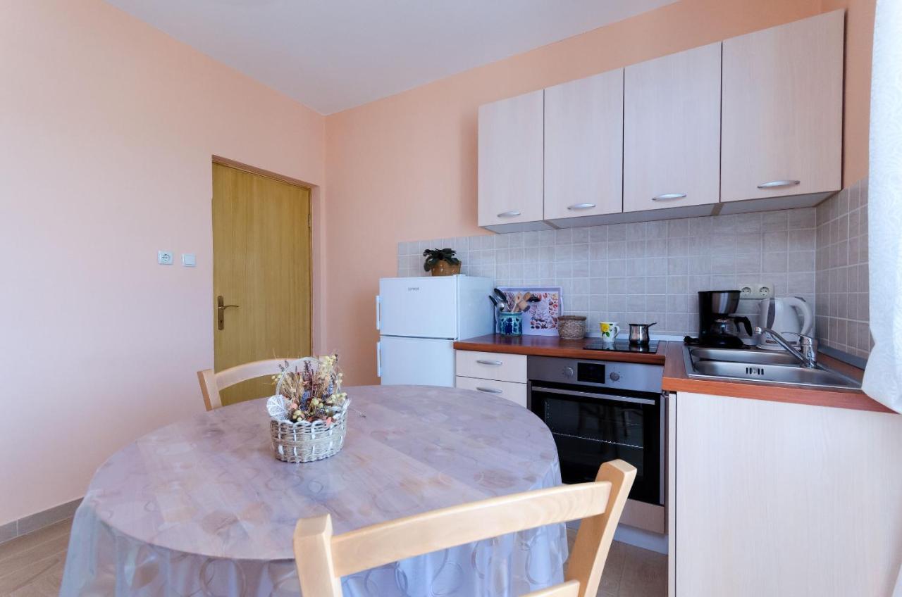 Apartments Marijana Banjol ภายนอก รูปภาพ