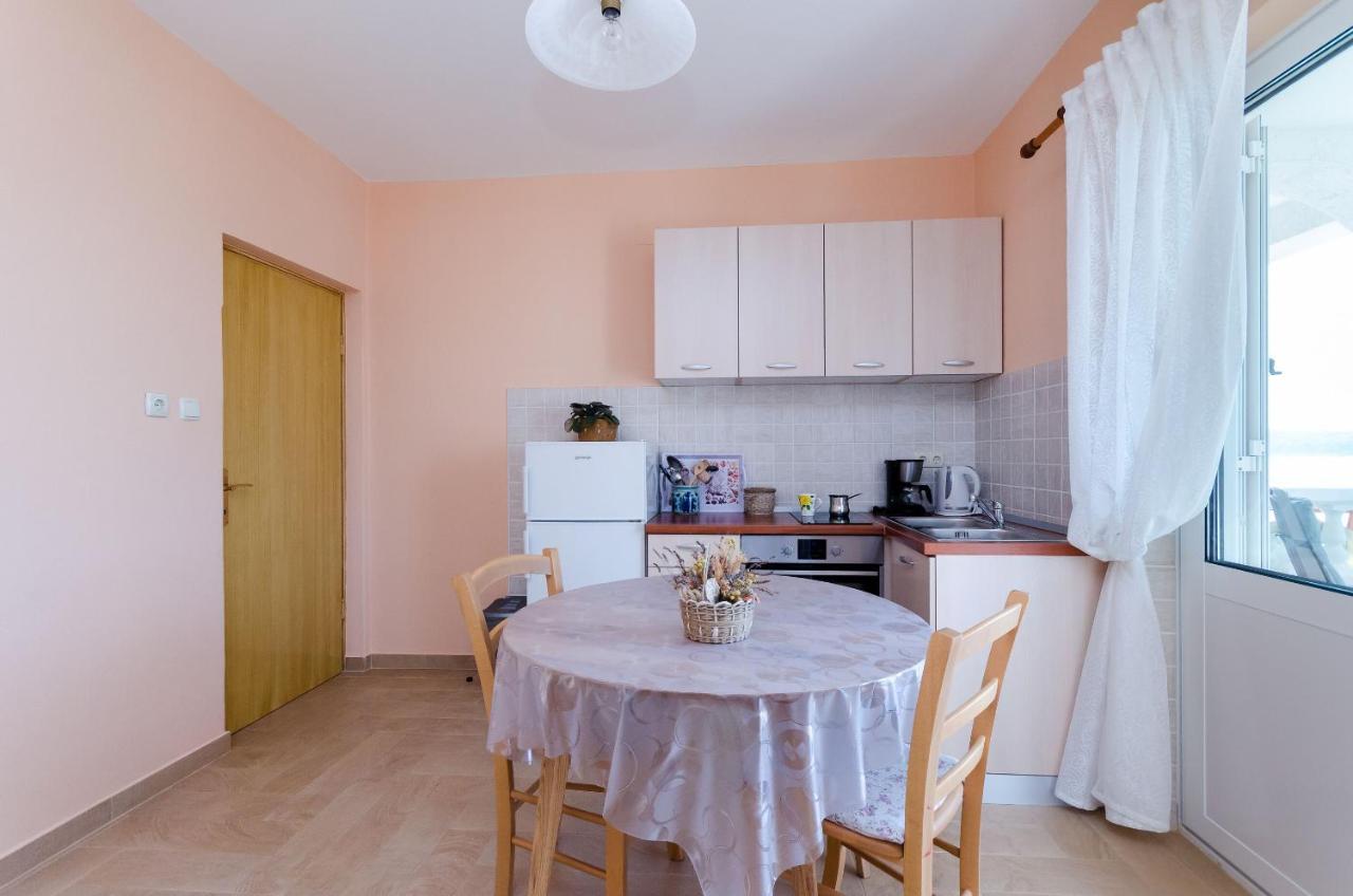 Apartments Marijana Banjol ภายนอก รูปภาพ