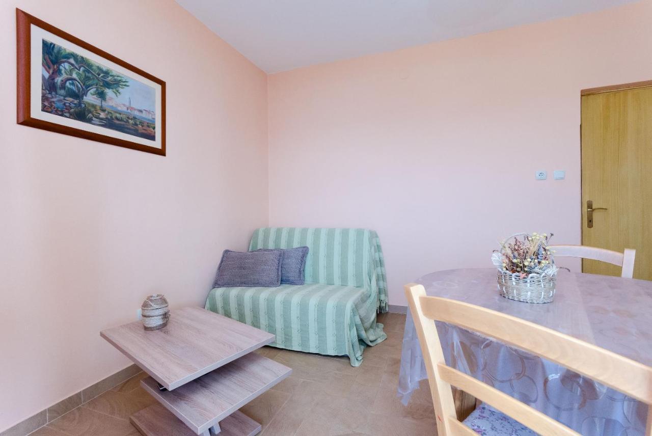 Apartments Marijana Banjol ภายนอก รูปภาพ