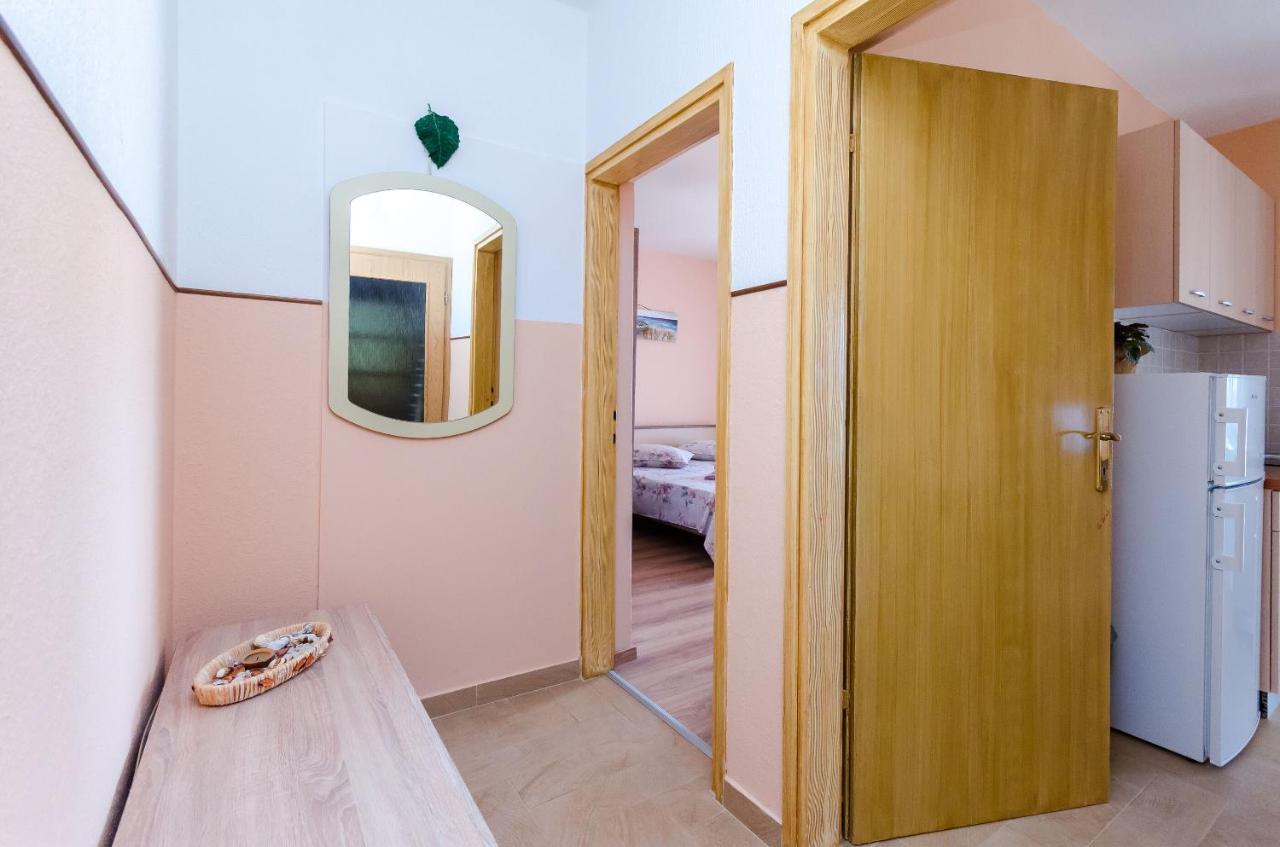 Apartments Marijana Banjol ภายนอก รูปภาพ