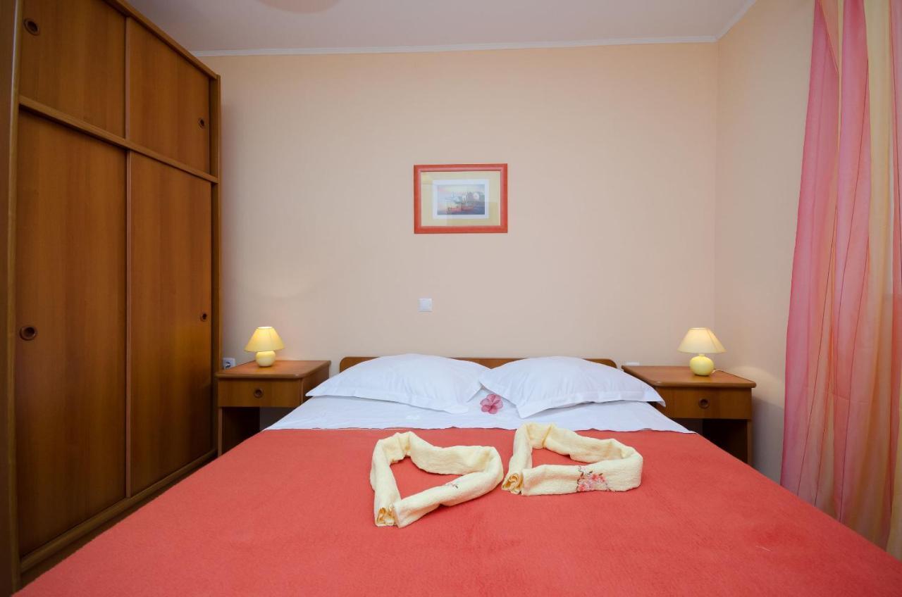 Apartments Marijana Banjol ภายนอก รูปภาพ