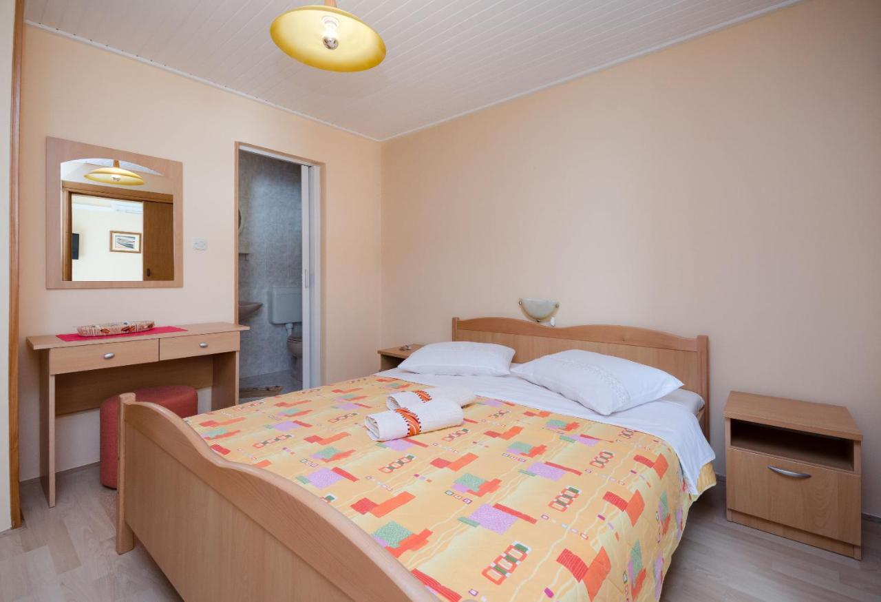 Apartments Marijana Banjol ภายนอก รูปภาพ