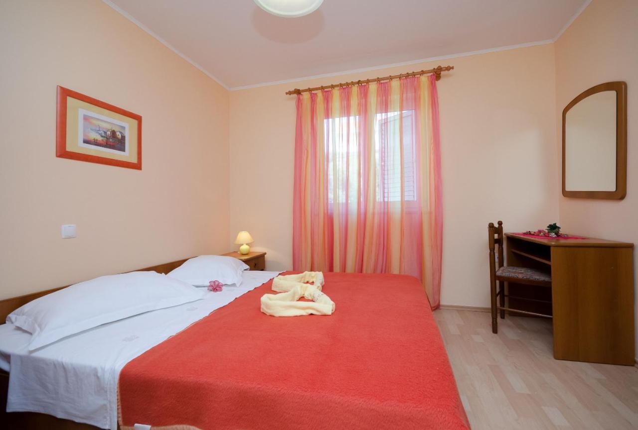 Apartments Marijana Banjol ภายนอก รูปภาพ