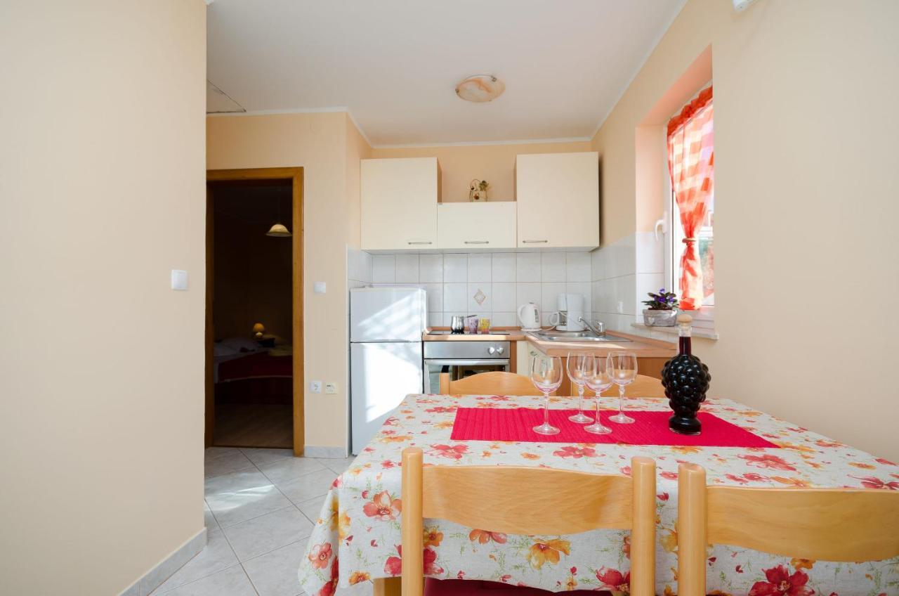 Apartments Marijana Banjol ภายนอก รูปภาพ