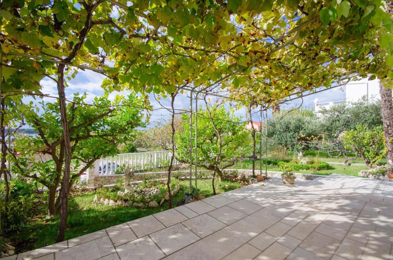 Apartments Marijana Banjol ภายนอก รูปภาพ